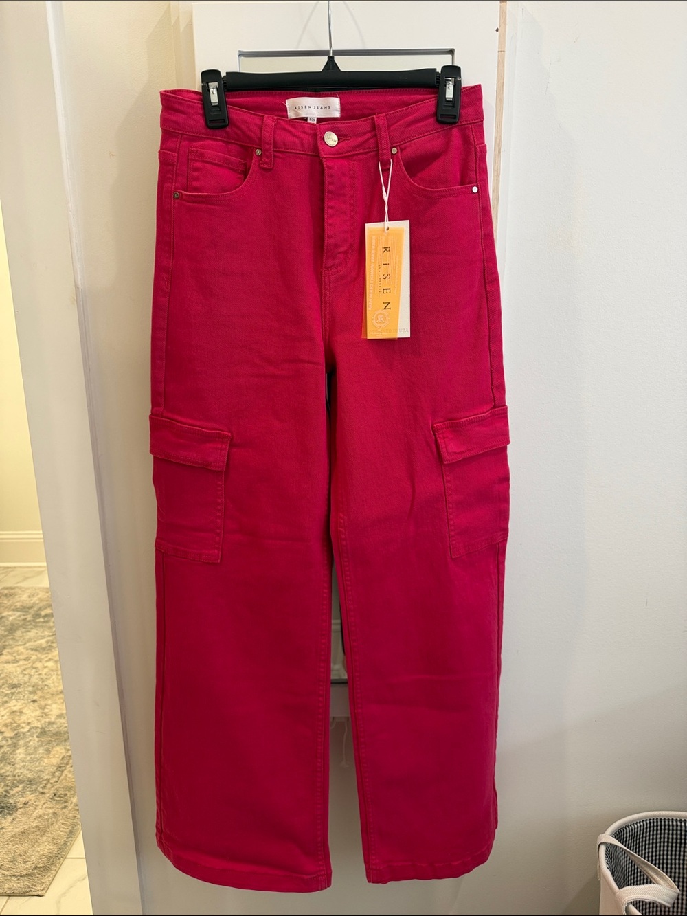 Risen Wide-Leg Cargo Jeans in Fuchsia